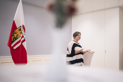 Landeshauptmann Mag. Thomas Stelzer vereidigt neue ZiviltechnikerInnen im Linzer Landhaus.