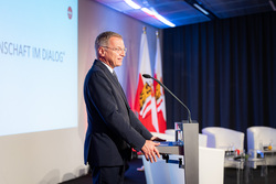 Landeshauptmann Mag. Thomas Stelzer und Wissenschafts-Landesrat KommR Markus Achleitner luden zum OÖ Wissenschafts-Empfang Wissenschaft im Dialog im Festsaal des Schlossmuseums Linz.