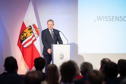 Landeshauptmann Mag. Thomas Stelzer und Wissenschafts-Landesrat KommR Markus Achleitner luden zum OÖ Wissenschafts-Empfang Wissenschaft im Dialog im Festsaal des Schlossmuseums Linz.