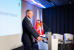 Landeshauptmann Mag. Thomas Stelzer und Wissenschafts-Landesrat KommR Markus Achleitner luden zum OÖ Wissenschafts-Empfang Wissenschaft im Dialog im Festsaal des Schlossmuseums Linz.