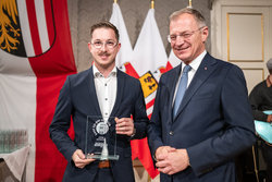 Auszeichnungsfeier mit Landeshauptmann Mag. Thomas Stelzer für Lehrlinge, die erfolgreich die Matura absolviert haben.