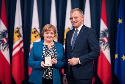 Landeshauptmann Mag. Thomas Stelzer ehrt ehemalige Kommunalpolitikerinnen und -politiker