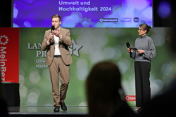 Verleihung der OÖ Landespreise für Umwelt und Nachhaltigkeit durch Landesrat Stefan Kaineder