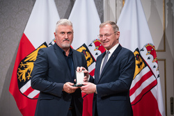 (v.l.n.r.) Gruppeninspektor Alfred Reichenpfader, Landeshauptmann Mag. Thomas Stelzer