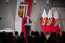Landeshauptmann Mag- Thomas Stelzer