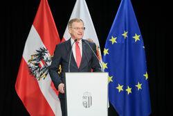Amtseinführung des neuen Bezirkshauptmanns des Bezirks Urfahr-Umgebung Dr. Ferdinand Watschinger.