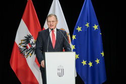 Amtseinführung des neuen Bezirkshauptmanns des Bezirks Urfahr-Umgebung Dr. Ferdinand Watschinger.
