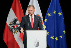 Amtseinführung des neuen Bezirkshauptmanns des Bezirks Urfahr-Umgebung Dr. Ferdinand Watschinger.