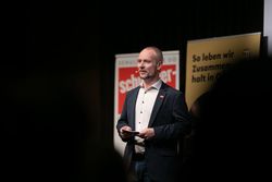 Zertifikatsverleihungen des Oberösterreichischen Finanzführerscheins im Kongresssaal der Arbeiterkammer in Linz.