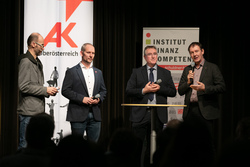 Zertifikatsverleihungen des Oberösterreichischen Finanzführerscheins im Kongresssaal der Arbeiterkammer in Linz.