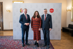 Feier für pensionierte Lehrerinnen und Lehrer mit Landeshauptmann Mag. Thomas Stelzer und Bildungsdirektor HR Mag. Dr. Alfred Klampfer, B.A.