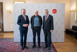 Feier für pensionierte Lehrerinnen und Lehrer mit Landeshauptmann Mag. Thomas Stelzer und Bildungsdirektor HR Mag. Dr. Alfred Klampfer, B.A.