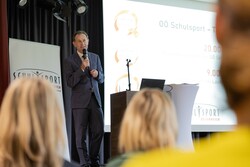 Bildungsdirektion Oberösterreich Verleihung des Schulsportgütesiegels im BRG Linz Auhof