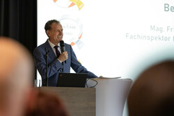 Bildungsdirektion Oberösterreich Verleihung des Schulsportgütesiegels im BRG Linz Auhof