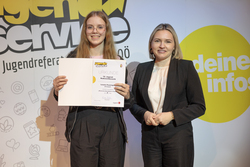Preisübergabe Landesjugendredewettbewerb 2025