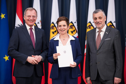 Lehrertitelverleihung durch Landeshauptmann Mag. Thomas Stelzer und Bildungsdirektor Alfred Klampfer.