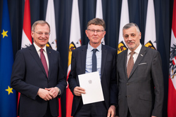 Lehrertitelverleihung durch Landeshauptmann Mag. Thomas Stelzer und Bildungsdirektor Alfred Klampfer.