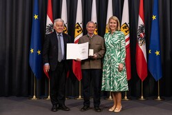 Verleihung der Verdienstmedaille des Landes Oberösterreich durch Landeshauptmann-Stellvertreterin Mag. Christine Haberlander und Dr. Josef Pühringer im Steinernen Saal des Linzer Landhauses.