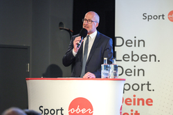 Sportehrenzeichenverleihung in Silber und Gold durch Landesrat Markus Achleitner