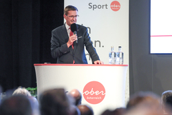 Sportehrenzeichenverleihung in Silber und Gold durch Landesrat Markus Achleitner