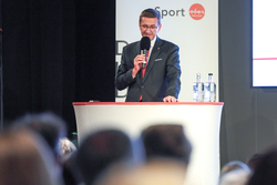 Sportehrenzeichenverleihung in Silber und Gold durch Landesrat Markus Achleitner