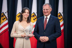 Landeshauptmann Mag. Thomas Stelzer empfängt ausgezeichnete Maturantinnen und Maturanten bei einer Feierstunde im Linzer Landhaus.