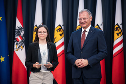 Landeshauptmann Mag. Thomas Stelzer empfängt ausgezeichnete Maturantinnen und Maturanten bei einer Feierstunde im Linzer Landhaus.