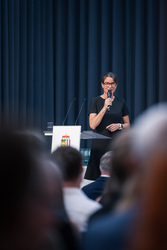 Landeshauptmann Mag. Thomas Stelzer empfängt ausgezeichnete Maturantinnen und Maturanten bei einer Feierstunde im Linzer Landhaus.