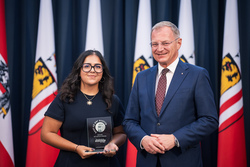 Landeshauptmann Mag. Thomas Stelzer empfängt ausgezeichnete Maturantinnen und Maturanten bei einer Feierstunde im Linzer Landhaus.