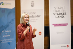 Zertifikatsverleihung HTL Mentoring für Schülerinnen