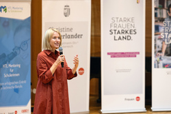 Zertifikatsverleihung HTL Mentoring für Schülerinnen