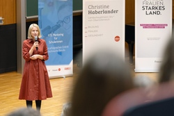 Zertifikatsverleihung HTL Mentoring für Schülerinnen