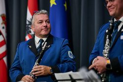 keine Beschreibung gefunden