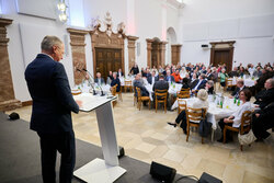 keine Beschreibung gefunden