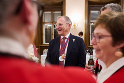 Die Eferdinger Faschingsgilde übernimmt das Landhauszepter von Landeshauptmann Mag. Thomas Stelzer