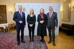 Landeshauptmann Mag. Thomas Stelzer empfängt die neuen Lehrerinnen und Lehrer im Landesdienst.