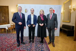 Landeshauptmann Mag. Thomas Stelzer empfängt die neuen Lehrerinnen und Lehrer im Landesdienst.