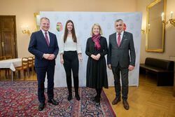 Landeshauptmann Mag. Thomas Stelzer empfängt die neuen Lehrerinnen und Lehrer im Landesdienst.