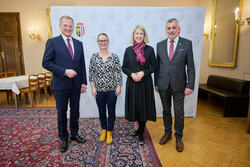 Landeshauptmann Mag. Thomas Stelzer empfängt die neuen Lehrerinnen und Lehrer im Landesdienst.