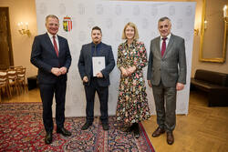 keine Beschreibung gefunden