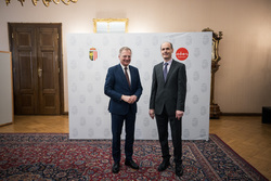 keine Beschreibung gefunden