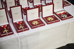 Auszeichnungen für ehemalige Landesbedienstete