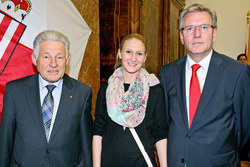 Landeshauptmann Dr. Josef Pühringer und Landesschulratspräsident Fritz Enzenhofer empfangen Junglehrer im Linzer Landhaus