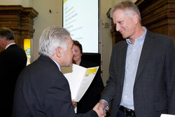 Verleihung des Gesundheitsförderungspreises 2013 an verdiente Persönlichkeiten durch Landeshauptmann Dr.Josef Pühringer