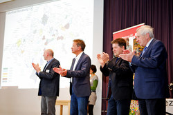 FahrRad-Beratung in oö. Gemeinden – Auszeichnung und Urkundenverleihung der Gemeinden der FahrRad-Beratung OÖ

Landeshauptmann-Stellvertreter Franz Hiesl, Landesrat Rudi Anschober und Landesrat Ing. Reinhold Entholzer verleihen 16 Gemeinden die Urkunden.