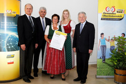 Verleihung des Qualitätszertifikates  Gesunde Gemeinde durch Gesundheitsreferenten  Landeshauptmann Dr. Josef Pühringer.