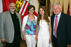 Landeshauptmann Dr. Josef Pühringer empfängt ausgezeichnete Maturanten im Linzer Landhaus