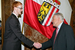 Landeshauptmann Dr. Josef Pühringer empfängt ausgezeichnete Maturanten im Linzer Landhaus