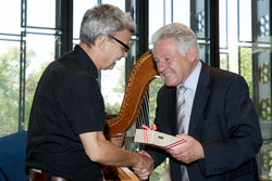 Festakt mit Auszeichnunng des Auslandsösterreichers des Jahres ( Dr. Paul ACHLEITNER, Deutsche Bank) und Empfang der Auslandsoberösterreicher durch Landeshauptmann Dr. Josef Pühringer im Neuen Musiktheater.