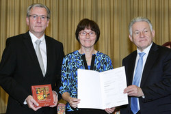 Verleihung von Berufstiteln durch Landeshauptmann Dr.Josef Pühringer an verdiente Persönlichkeiten